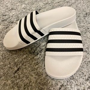 Adidas sliders! White 🤍 were used once indoors, soled du to wrong size